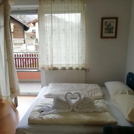 Sara Apartmán *